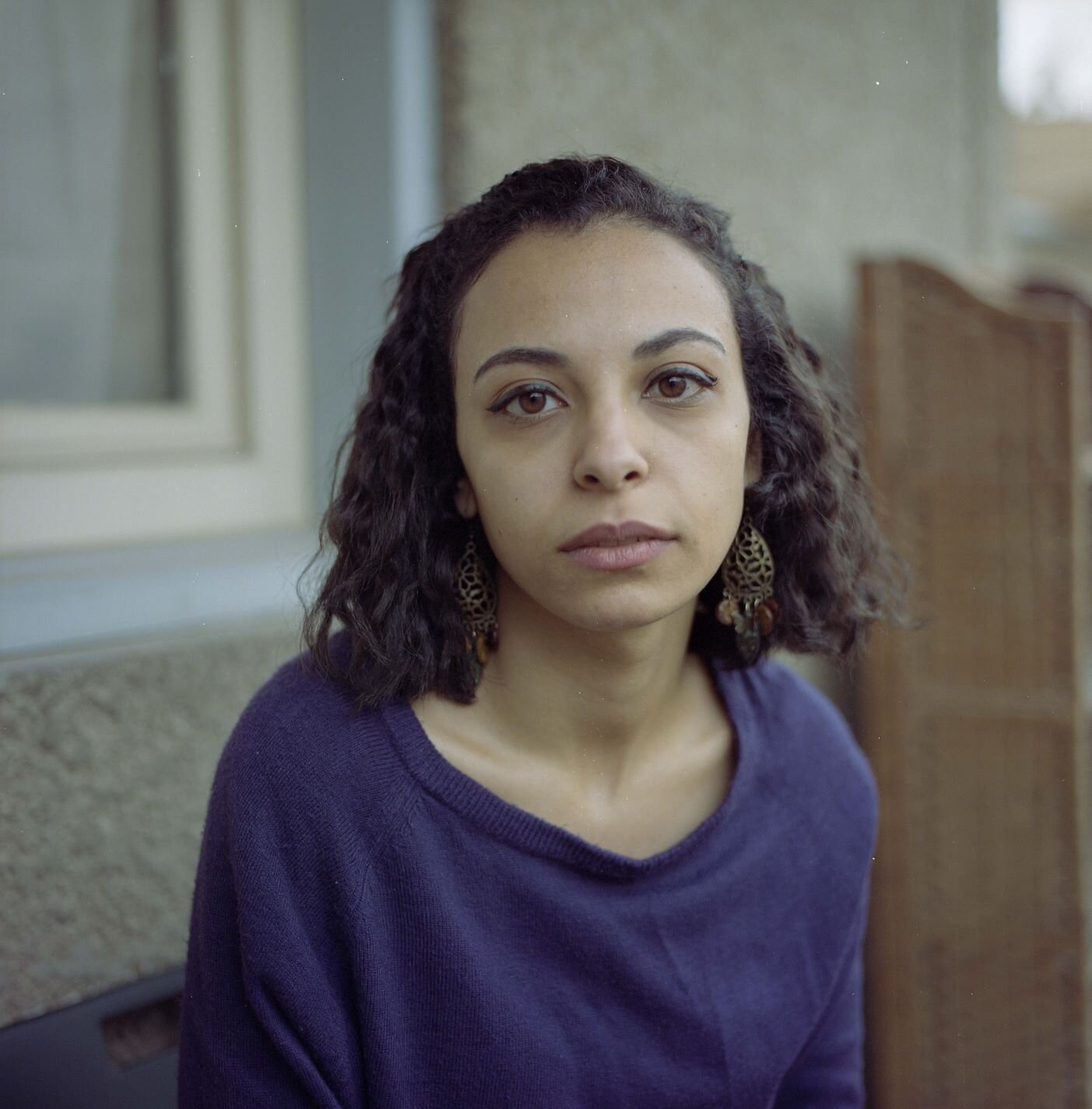 HAS-COL-400-PORTRA-SARA005.jpg