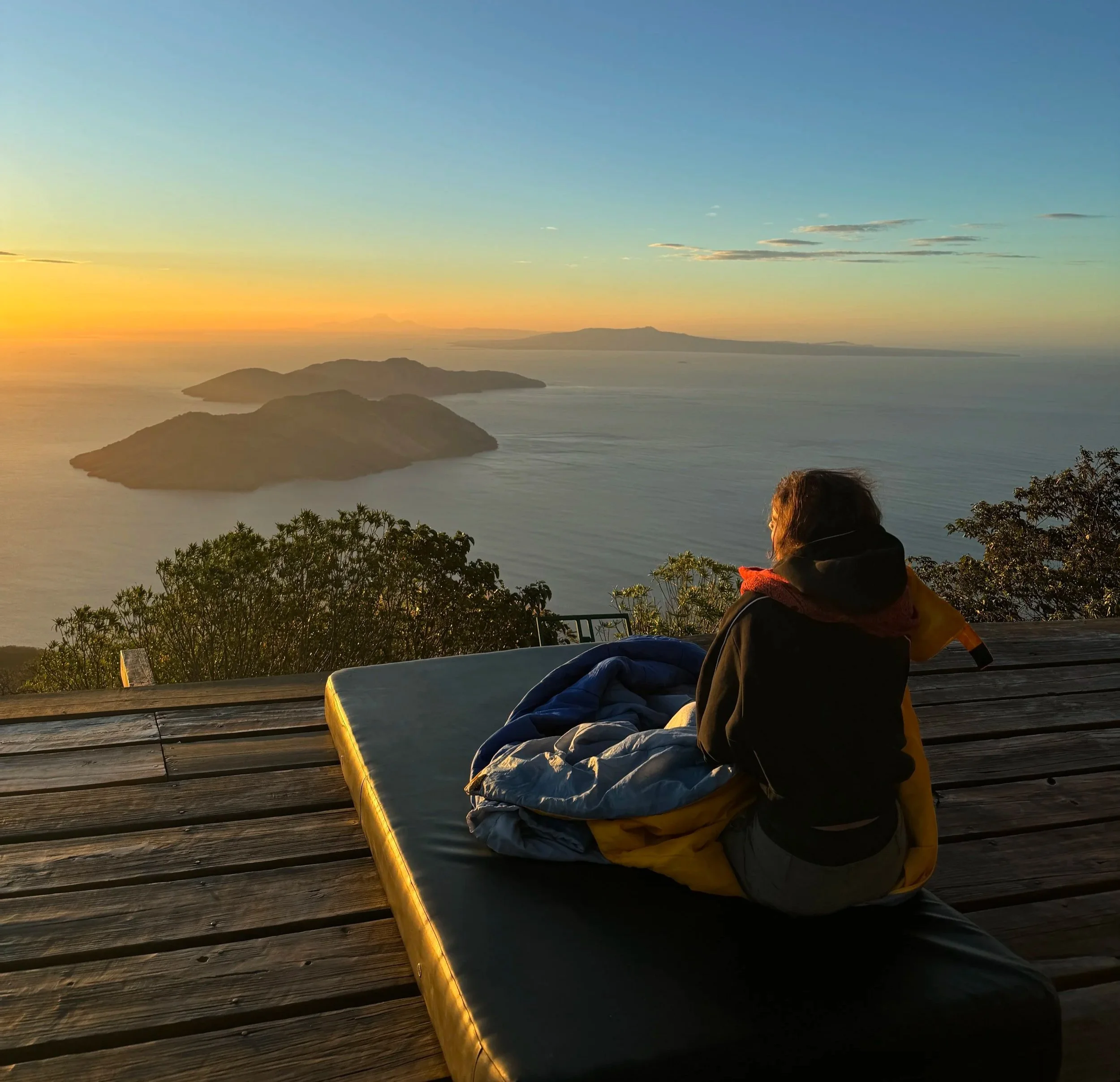 On Salvadorians, surfing, and the status of my relationship to solo travel