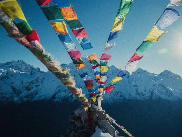 Memories from a recent trip to Nepal 🇳🇵

1. A frame I absolutely love with the iconic Fishtail (Machhapuchhare) seen from the Mardi Himal Trek. The birds flew into frame at the perfect time.

2. Kathmandu was so cool. The people, the culture, every