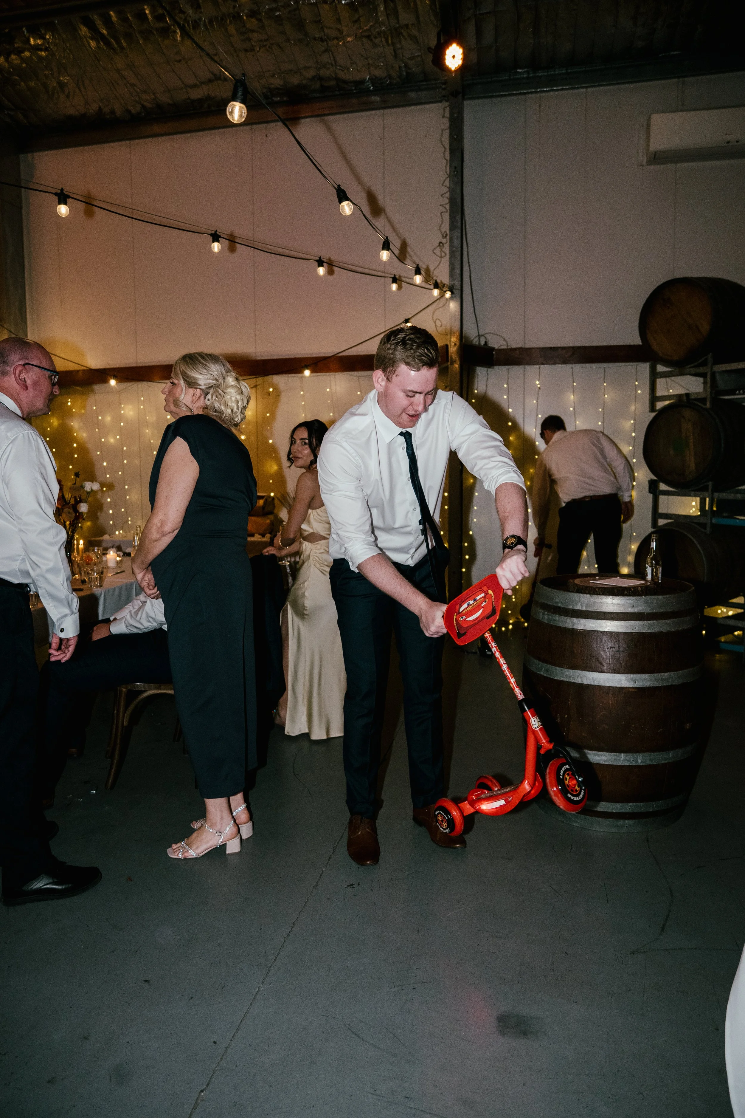 rachael-jayden-canungra-valley-vineyards-wedding (32).jpg