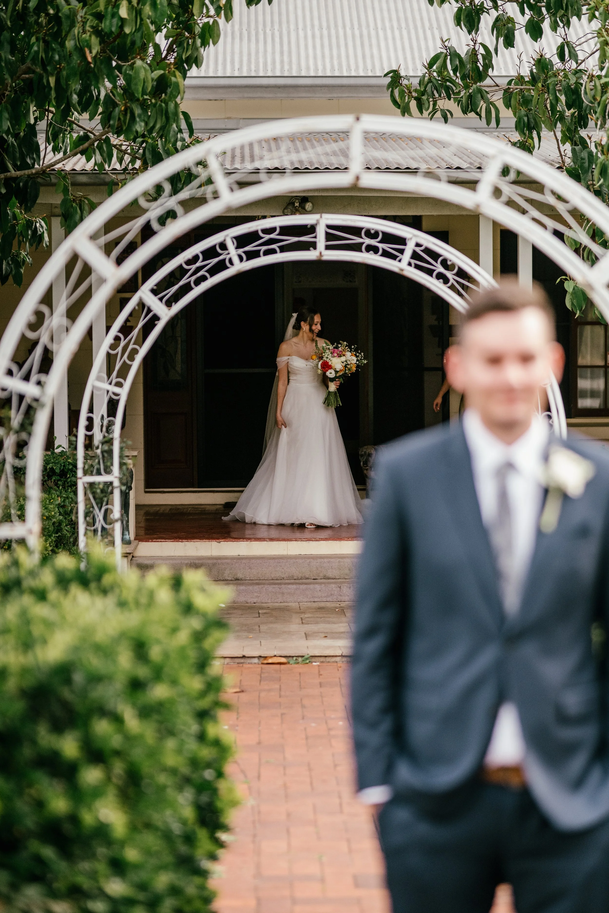 rachael-jayden-canungra-valley-vineyards-wedding (4).jpg