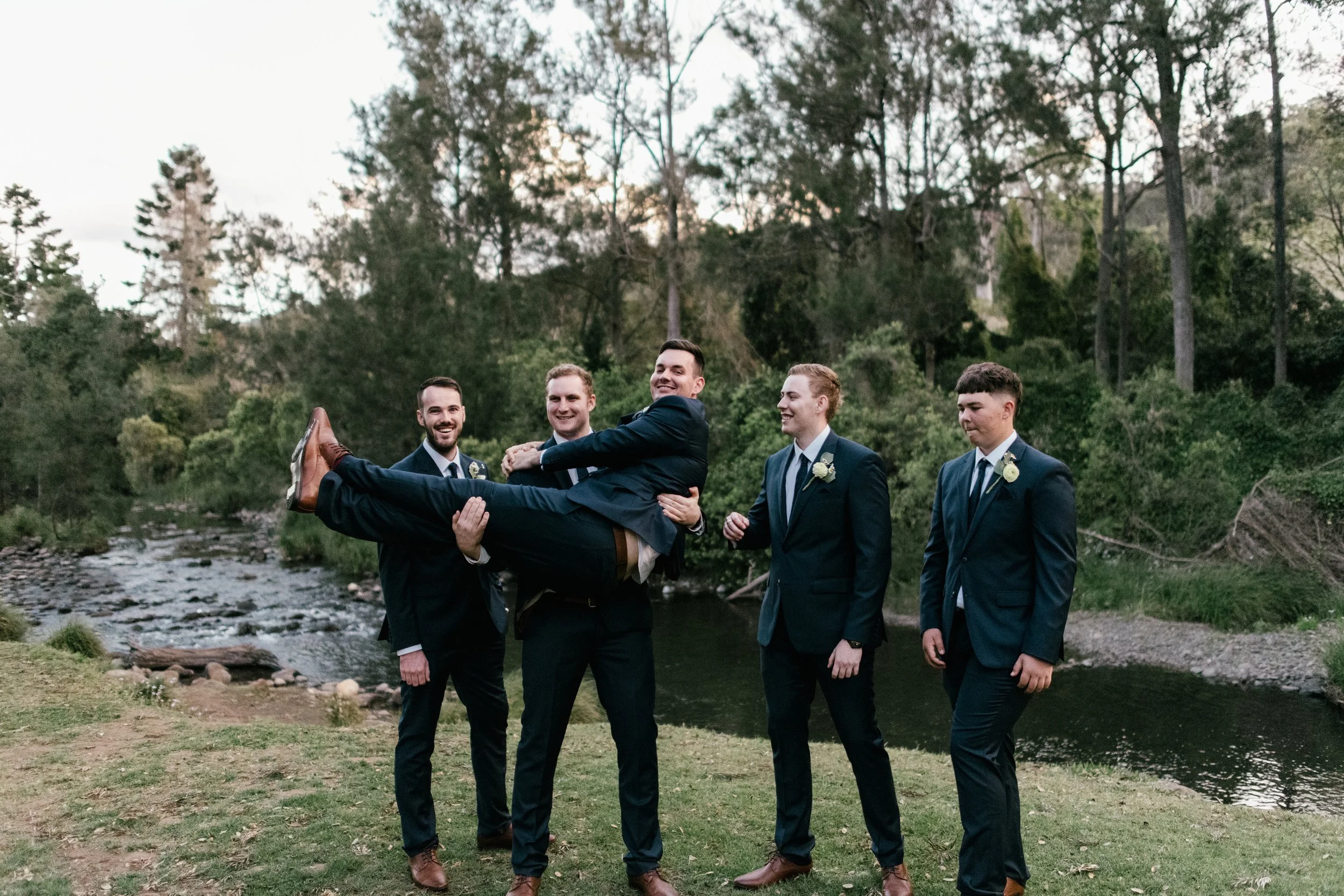 rachael-jayden-canungra-valley-vineyards-wedding (9).jpg