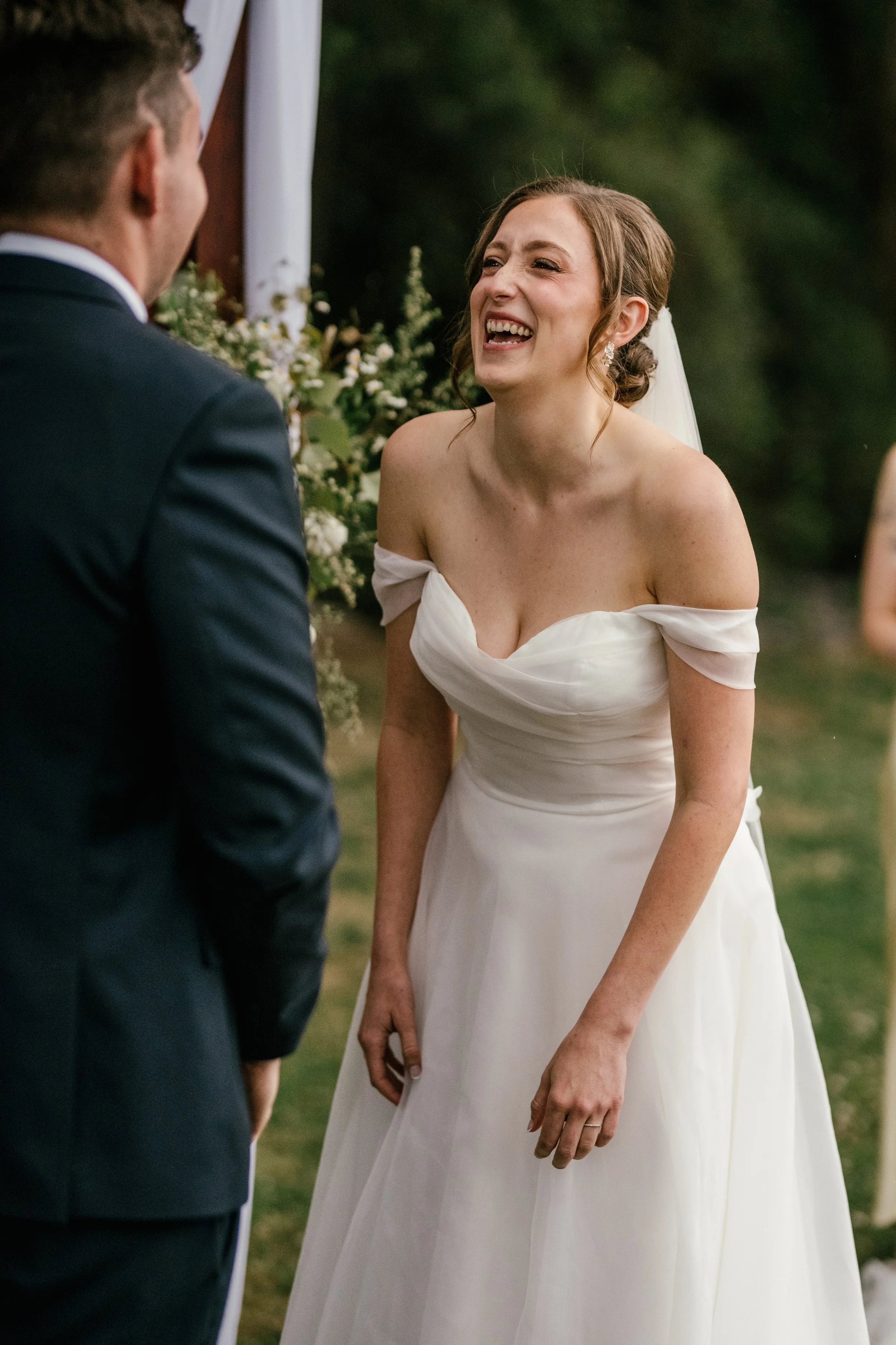 rachael-jayden-canungra-valley-vineyards-wedding (18).jpg
