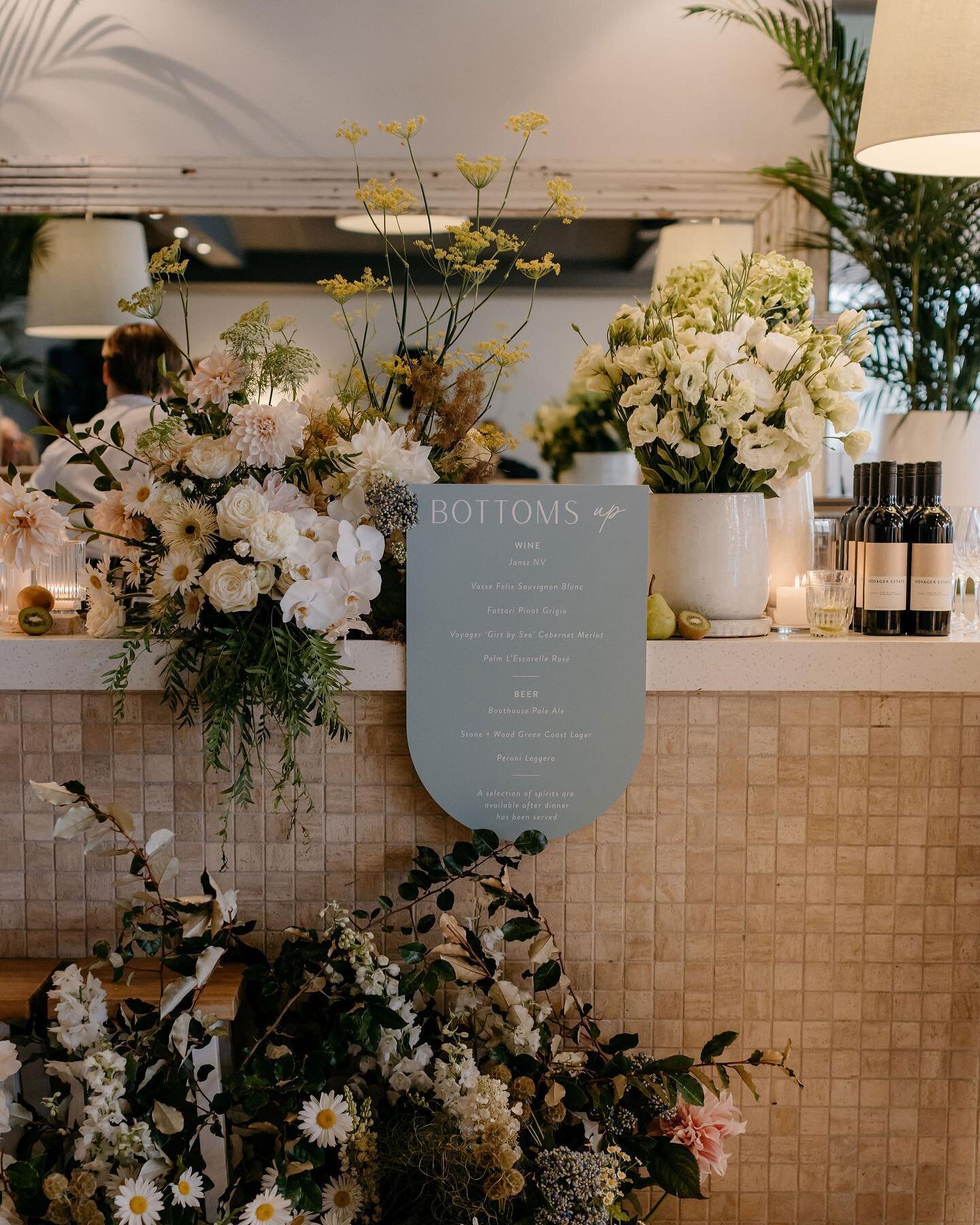 Bottoms up ~ pretty floral styling on the bar at Moby Dicks Whale Beach ✨

Photo @blaisebell