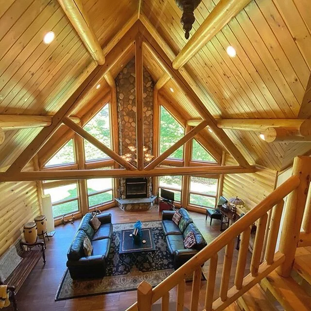 The comfiest house 🌿✨ 🌿✨
#apluscleaners #apluscleanersny #catskillhouses #upstatenycleaners #cleancleancleancleanclean #catskillmountains #woodstockny #cabinvibes #stayandwander #hudsonvalley #ulstercounty #greencounty #upstatevacationrentals #cabi
