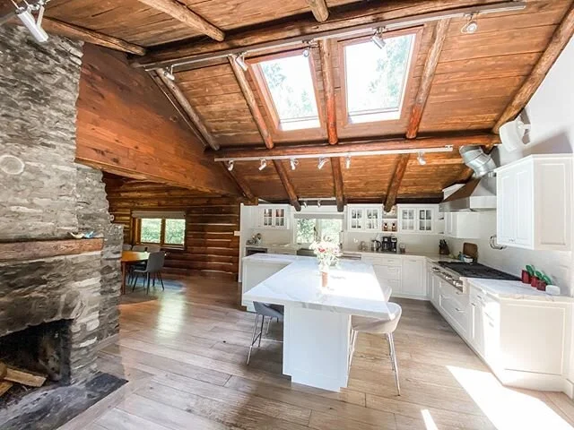 My dream house.. so gorgeous!!!🌿✨ #apluscleaners #apluscleanersny #catskillhouses #upstatenycleaners #cleancleancleancleanclean #catskillmountains #woodstockny #cabinvibes #stayandwander #hudsonvalley #ulstercounty #greencounty #upstatevacationrenta