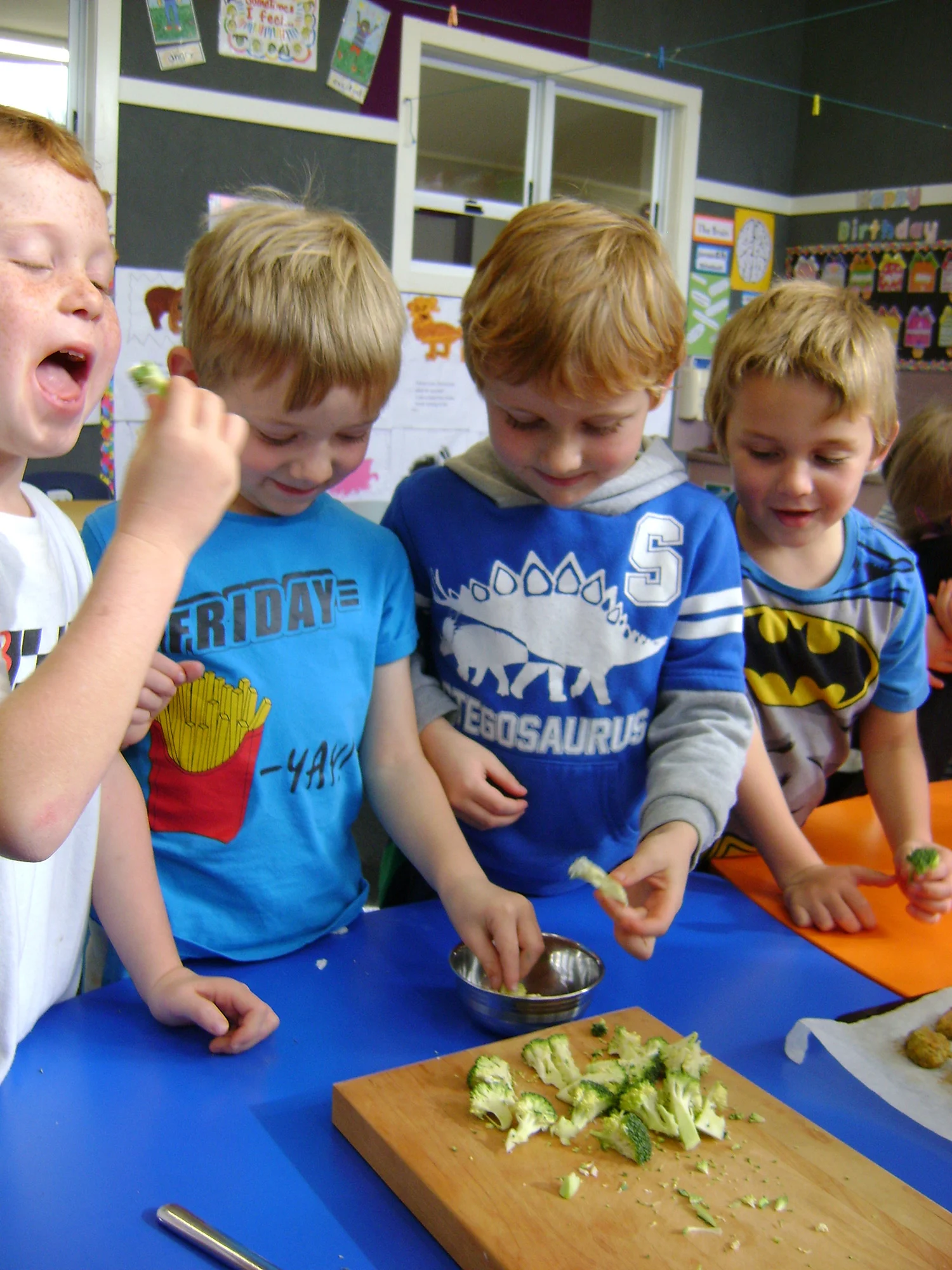 te-pahu-school-cooking-broccoli.jpg
