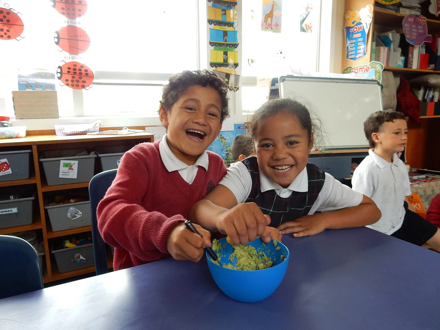 st-annes-school-food-cook-avocado.jpg