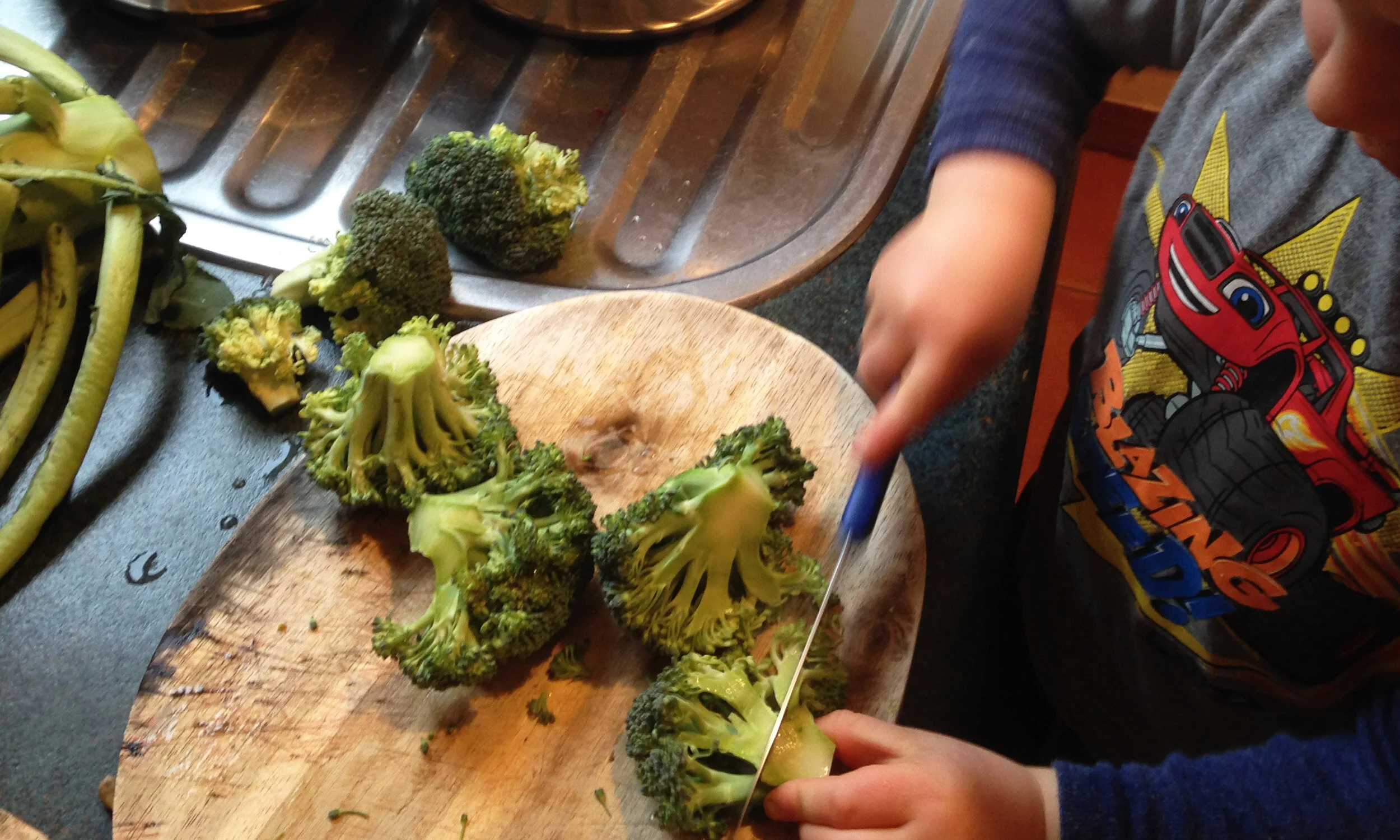 cutting-broccoli.jpg