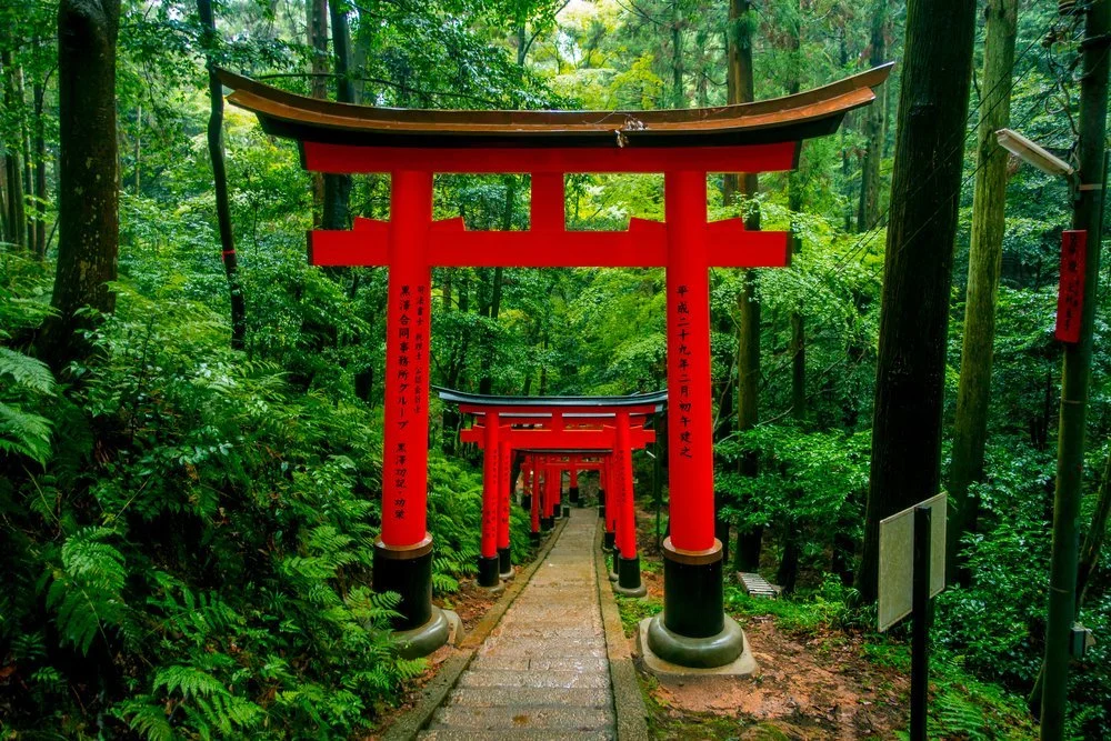 Red-Tori-Gate-at-Fushimi-Inari-Shrine-in-Kyoto-Japan.jpg
