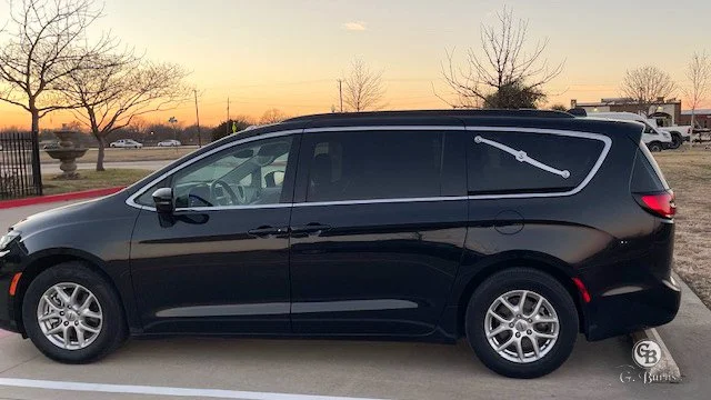 Landau Bars on Chrysler Pacifica