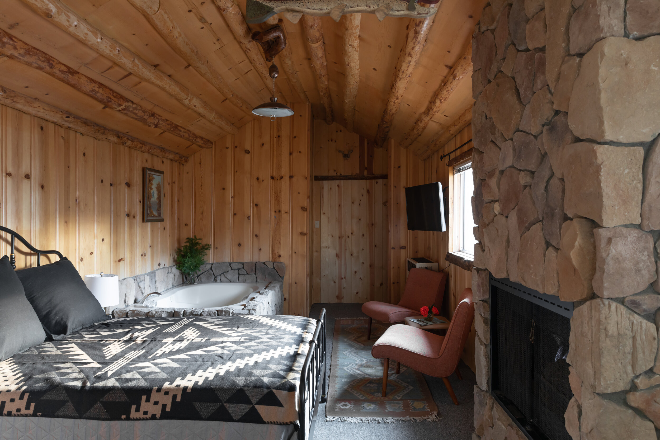 Oak Knoll Lodge_Cabin 15-3.jpg