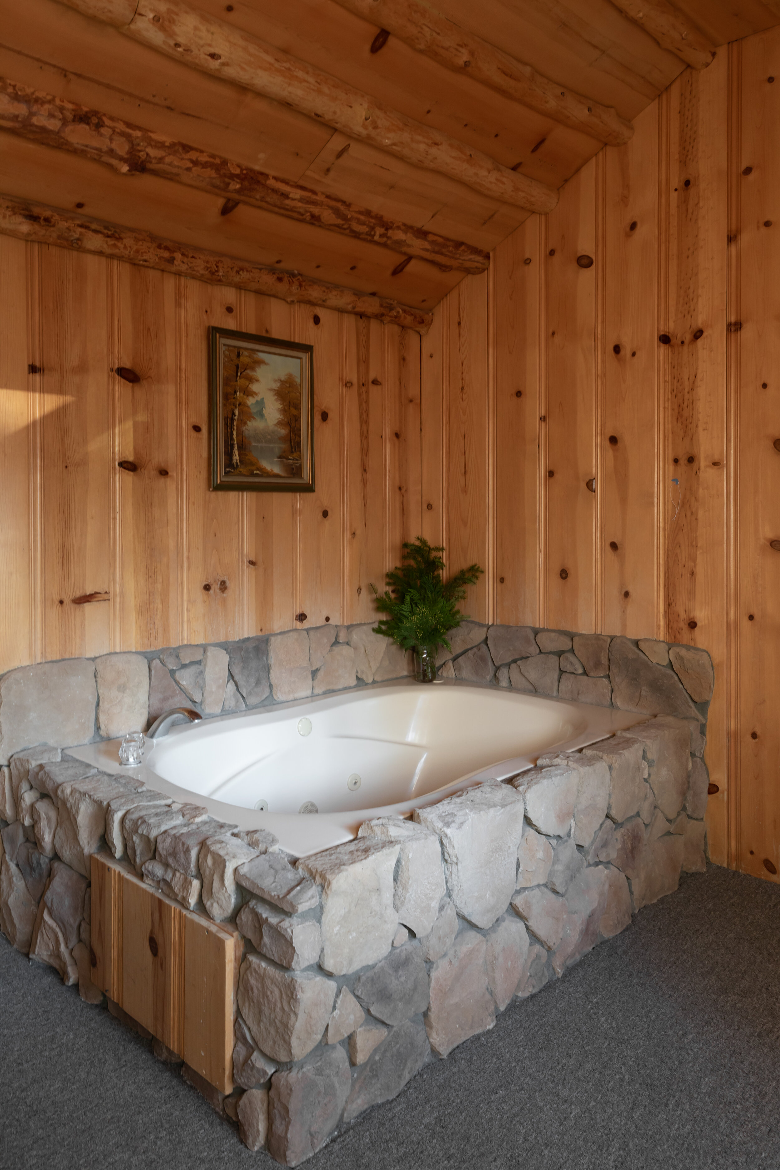 Oak Knoll Lodge_Cabin 15-7-2.jpg