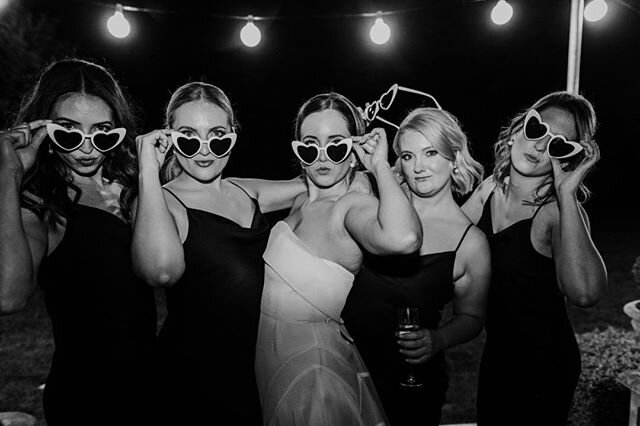 Kristen&rsquo;s girls....this amazing pic by @tennillefink got me thinking about #hensdays #kitchenteas #henshighteas #henswinerytours. Don&rsquo;t forget to organise your other special day, with all of this recent madness - we all need a bit of fun.