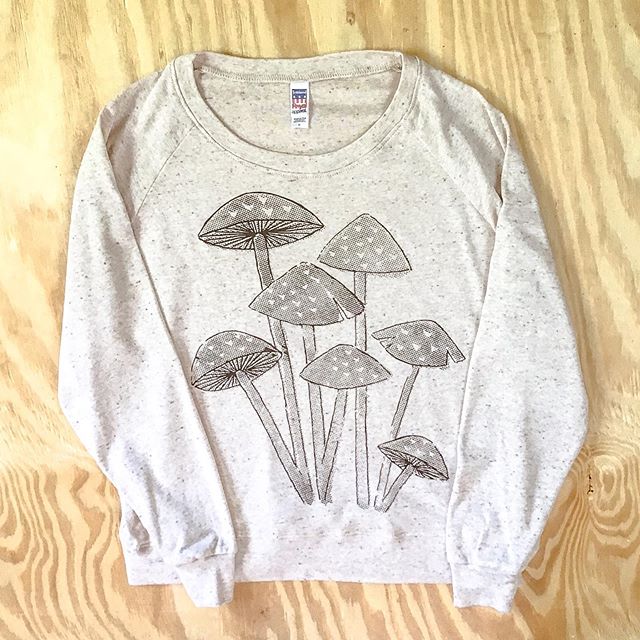 Changes are afoot and that means a big sale! Last chance on apparel, like this fantastic mushroom pullover for all you fungi freaks. All clothing is 60% off so you know it&rsquo;s mega. Etsy shop link in profile!🍄🍁🍂