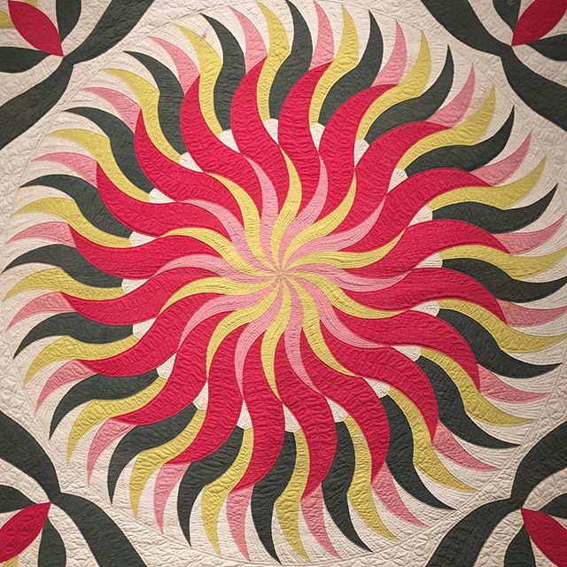 Happy Solstice! Made an errand trip into Nashville and made sure I stopped at the quilt exhibit at the TN state museum. Beautiful and fascinating! Also...the new museum is fantastic! #summersolstice #quiltville