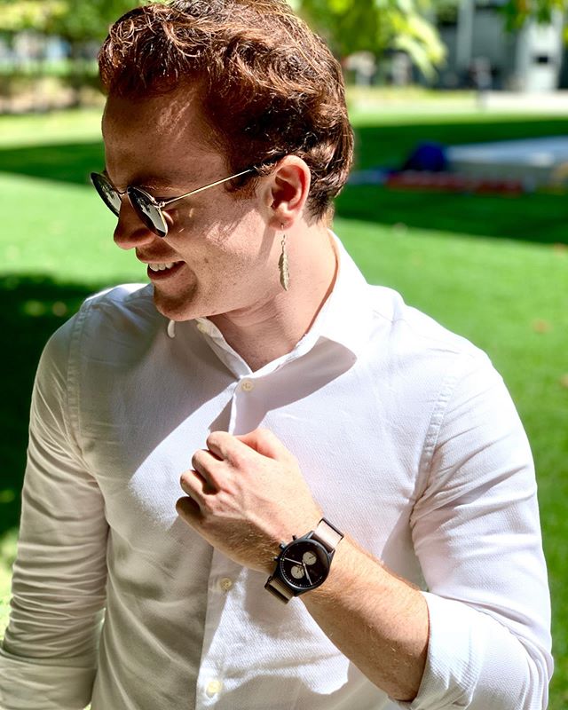 So I recently joined the MVMT and got their Desert Watch and Icon Sunglasses! They go with a bunch of my clothes and are just what I needed. Use the code JUSTINTINUCCI15 to get %15 off store items that are already a bargain to begin with! #mvmt #join