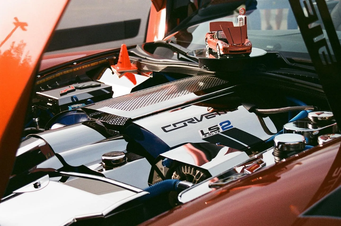 A few snaps from my first film roll ever + first car show 📷 

#fujicolor #dawork #film