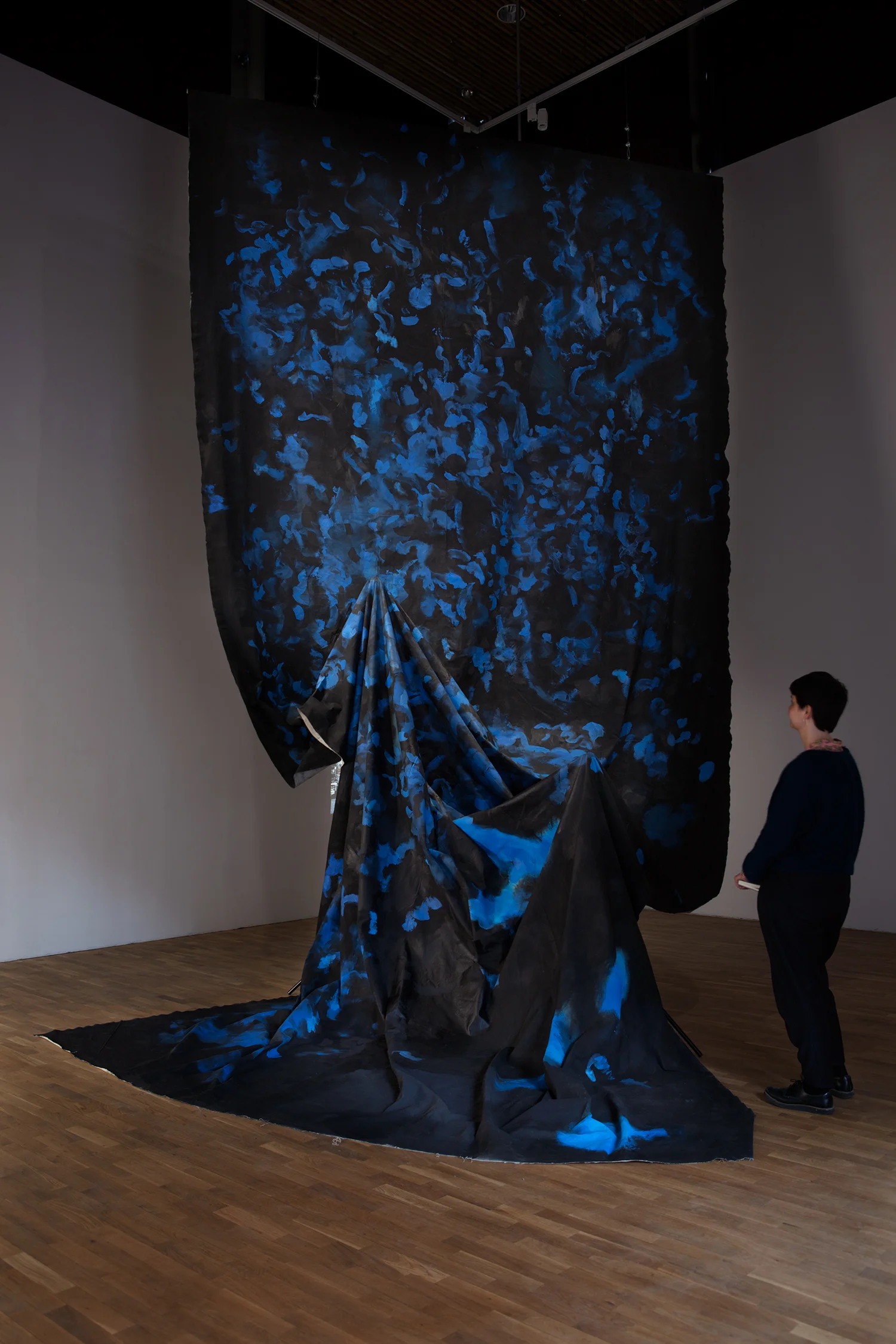 Light Fandango (Spacious) Iron Oxide/Cerulean