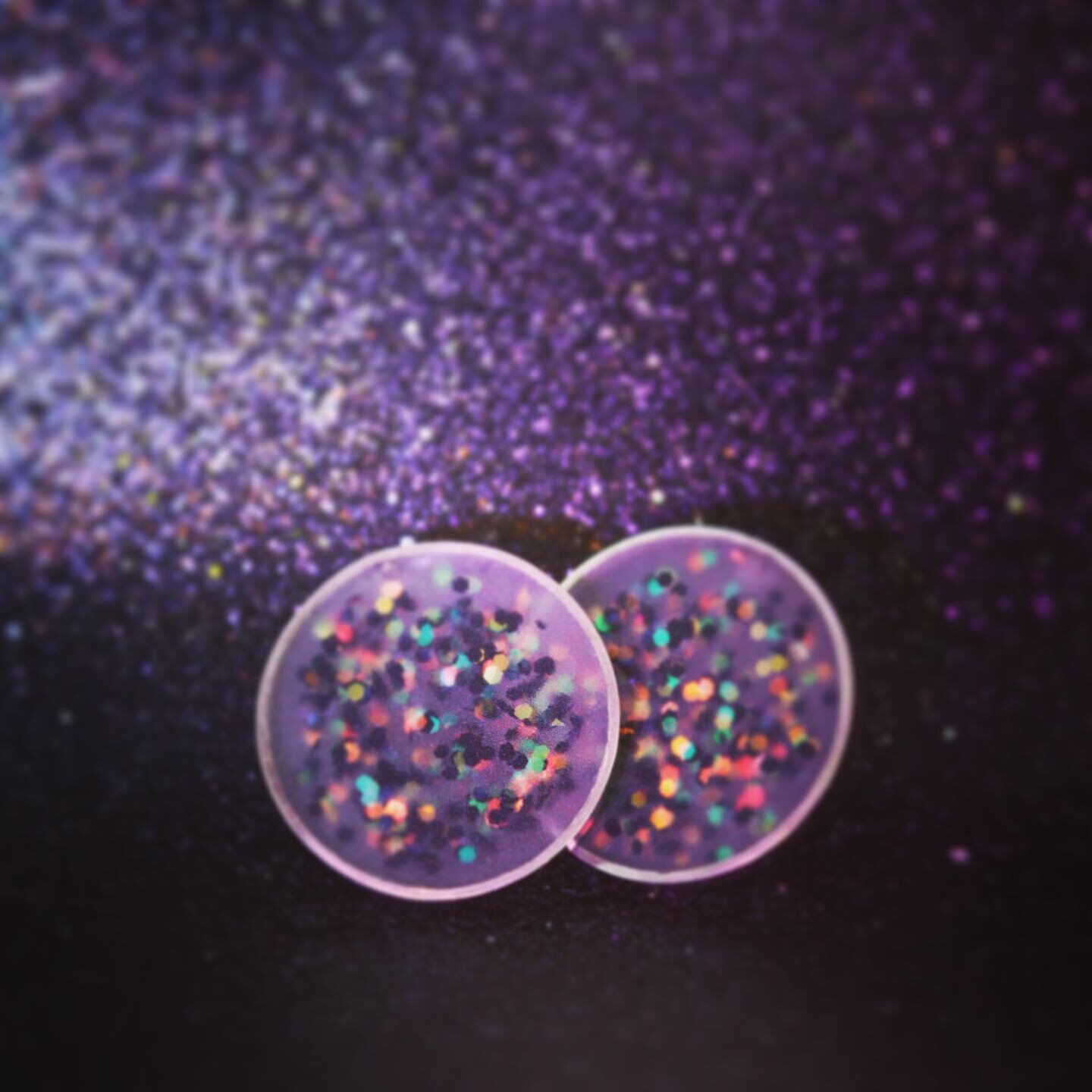 Bubbles in the Galaxy .
.
.

#berlin #photooftheday #karlskragen #schmuckdesign #musthave #unikate #handmade #instajewelry #beauty #styl #model #design #colorful #follower #instapic #instamood #galaxy #bubble #glitter #sparkle #milkyway