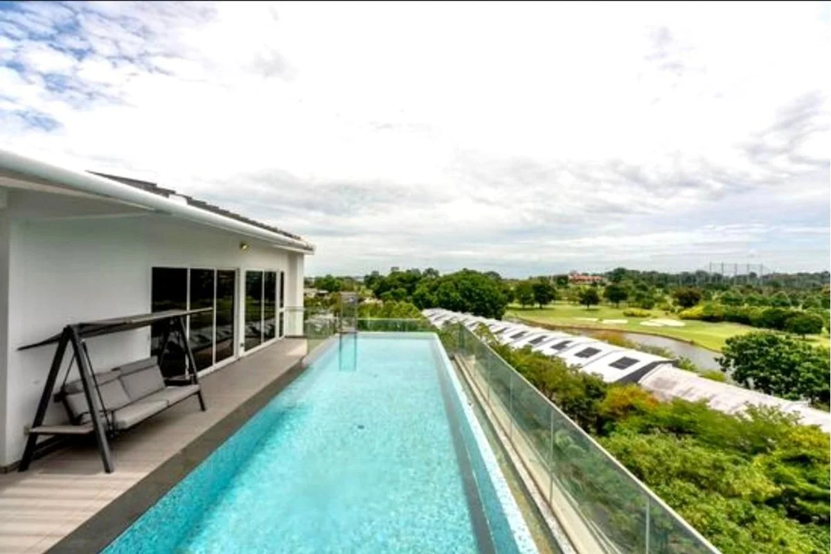 Comparing Luxury: GCB Singapore and Sentosa Cove Living