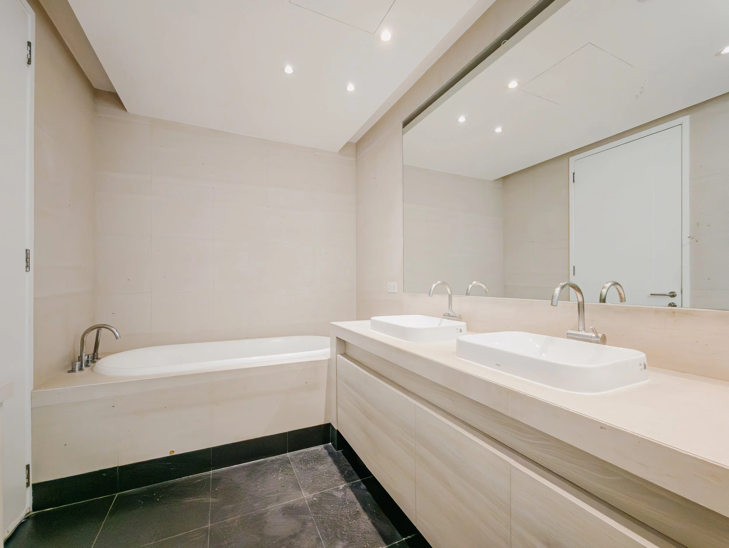 Astrid Meadows 2045 sqf 60.jpg