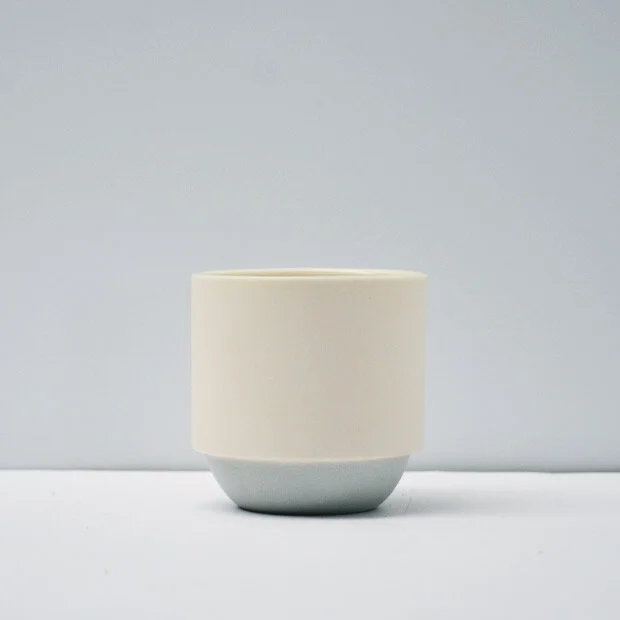 Duck_Ceramics_grey_small_pot.jpg