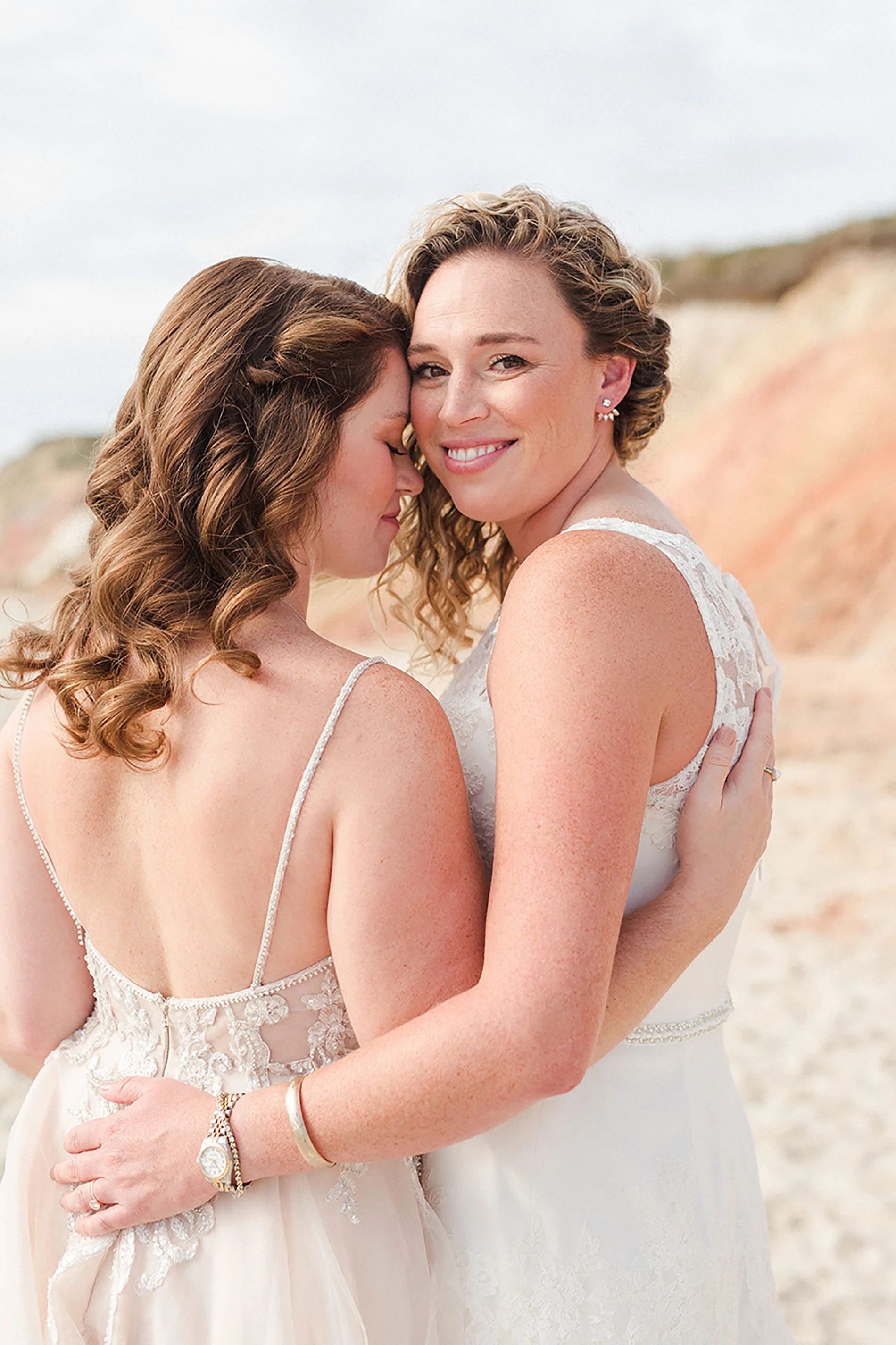 23-gay-head-lightouhouse-marthas-vineyard-same-sex-wedding.jpg