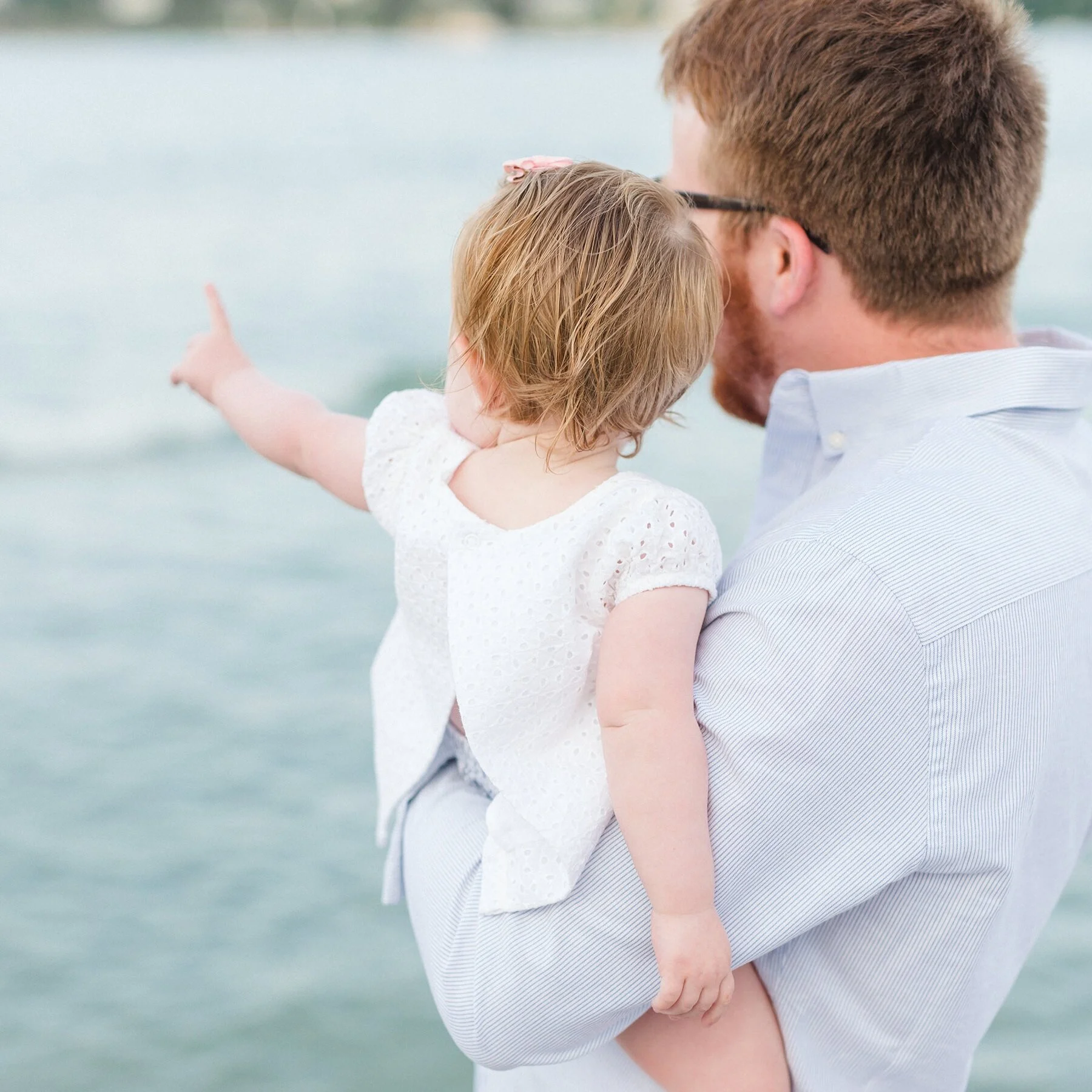 04-gloucester-ma-family-photos-wingaersheek.jpg