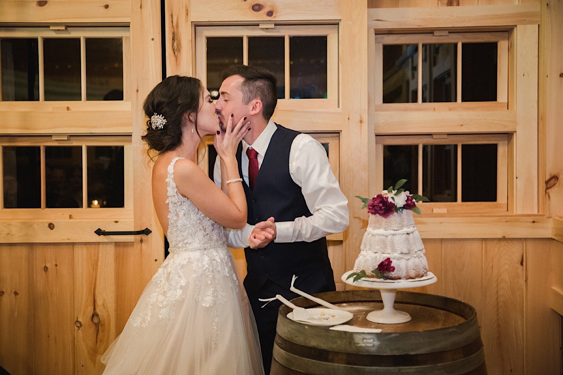 55_locke_falls_wonalancet_03897_farm_photography_Tamworth_NH_mountains_new_hampshire_fall_october_wedding_barn_photographer_white.jpg