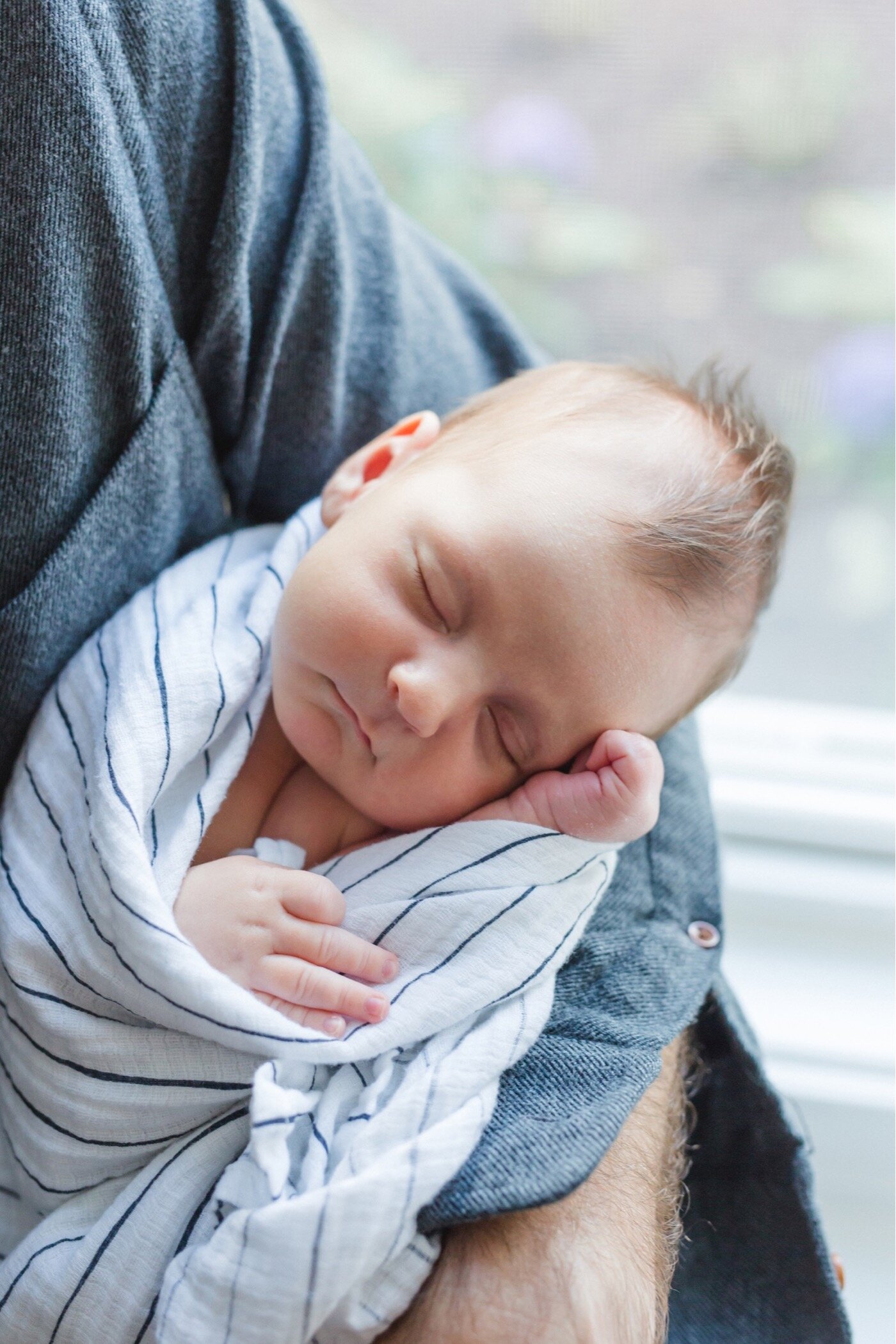 06_newborn_photo_fine_film_family_photography_session_art_lifestyle_massachusetts_baby_boston_infant_photographer_wellesley.jpg