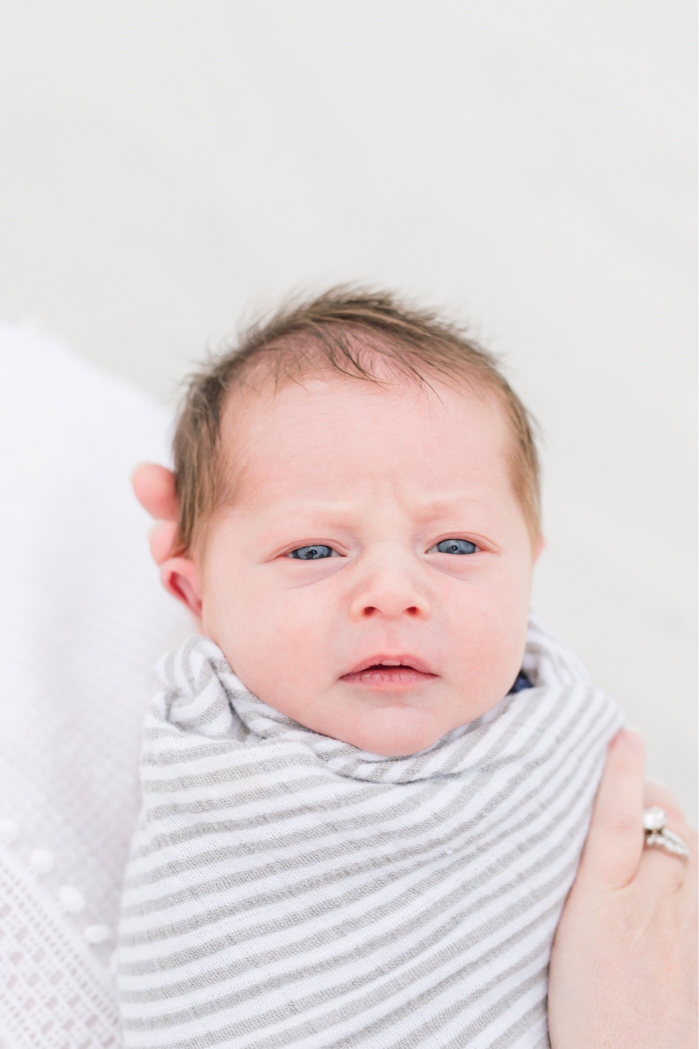 3_harbor_newborn_shore_beach_family_photography_session_good_gloucester_baby_photos_infant_photographer_north.jpg