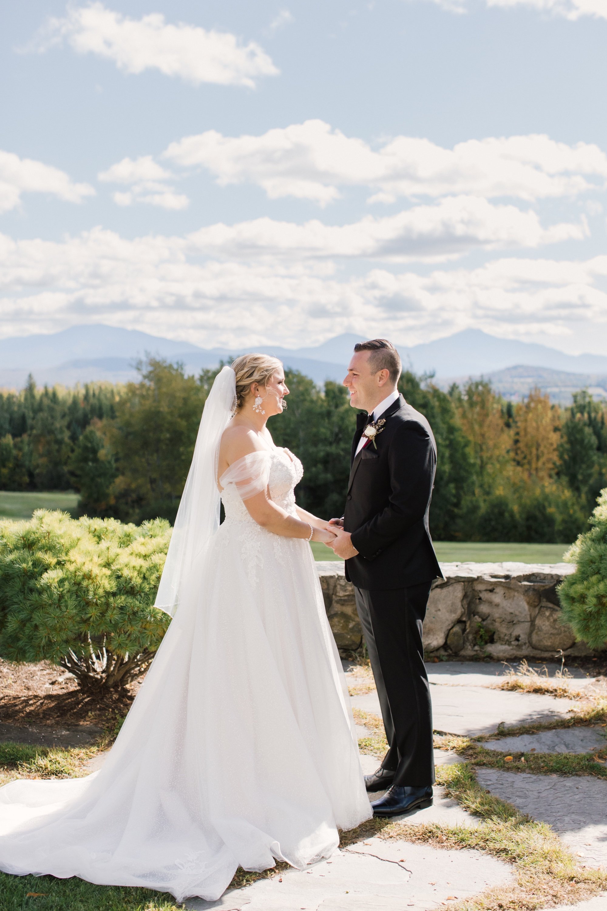 20_whitefield new hampshire NH wedding photography photographer melanie voros blissful events Mountain View Grand Resort and Spa frenchs point washington white mountains MVG.jpg