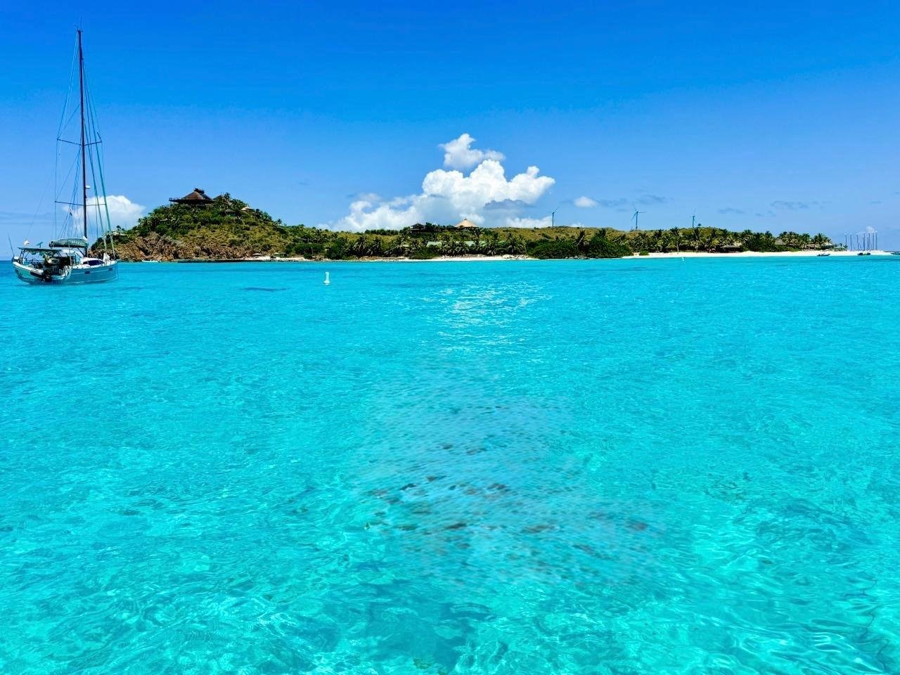 yacht-sailing-bvi-island-views.jpg