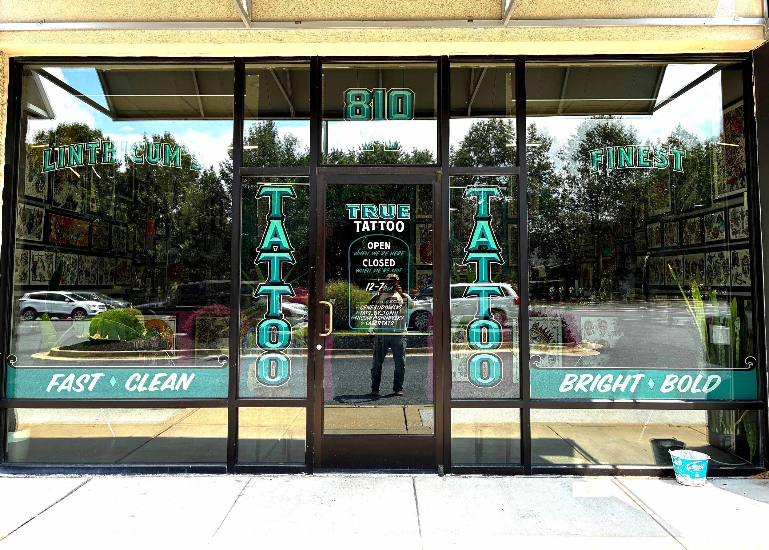 tattoo-storefront-hand-lettering-signpainting-storefront.jpg
