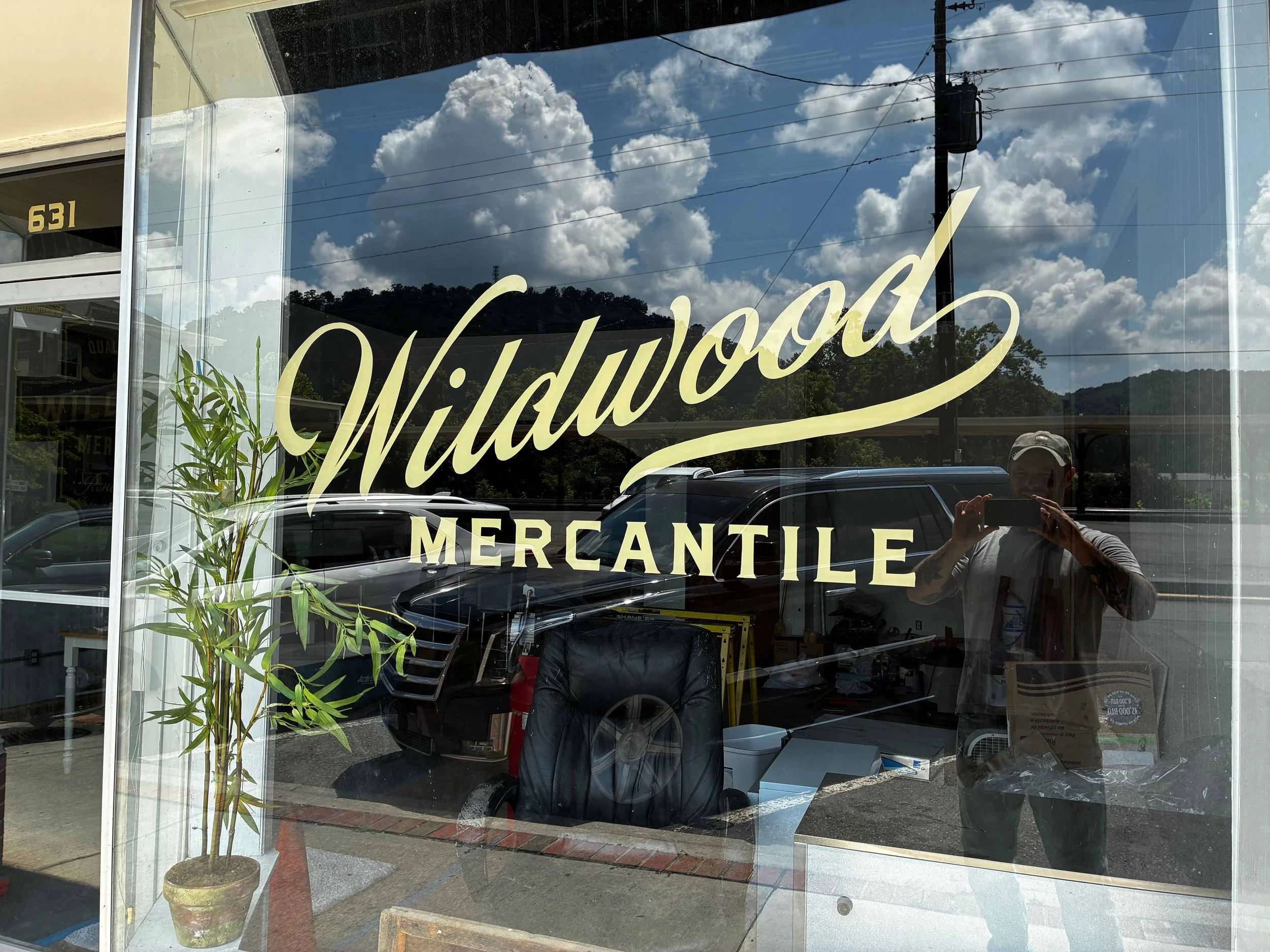 storefront-lettering-signpainting-script-sign-painter.jpg