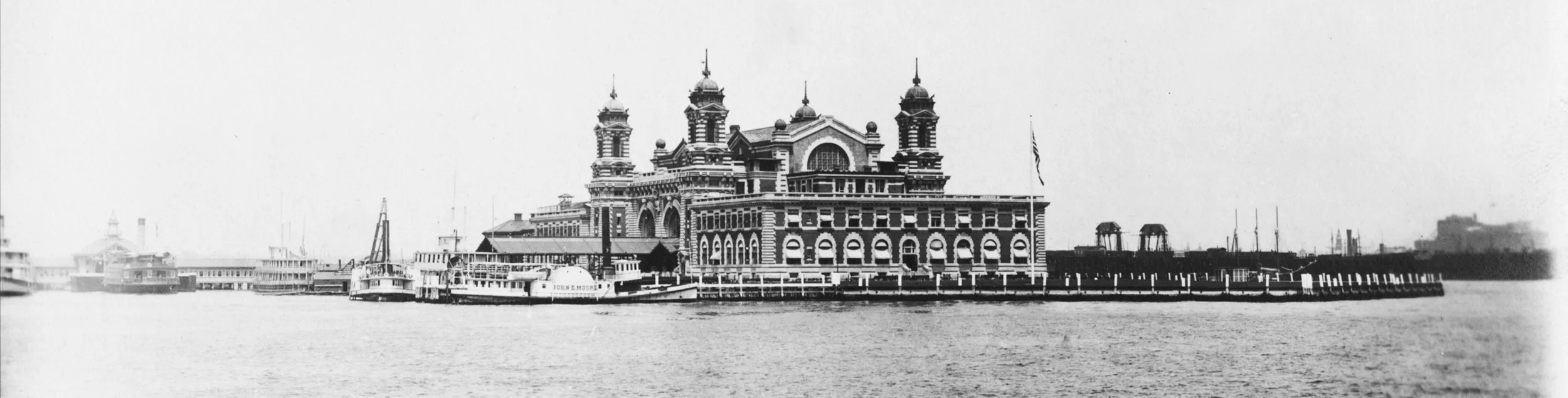 ellis_island.jpg