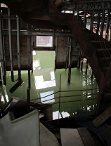  Party Barge in Deep Decline