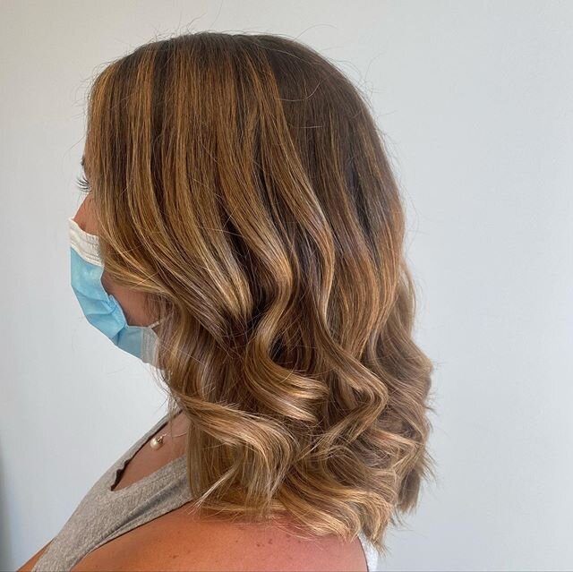 Swipe➡️ for the before!
A good chop and balayage was needed after almost a year since her last color! 
We love this tone of blonde 💕
..........................
Color by Stephanie 
978-948-8188