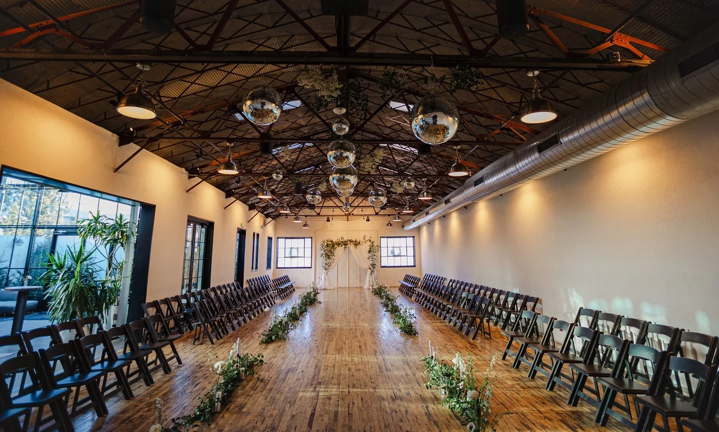 We love when couples aren&rsquo;t afraid to get creative.  Ryan &amp; Sarah turned their ceremony into a runway-styled event, setting the perfect stage for the biggest walk of them all. ⁠
⁠
⁠
Florist: @alluringblooms⁠
Photographer: @shatter_imagery⁠
