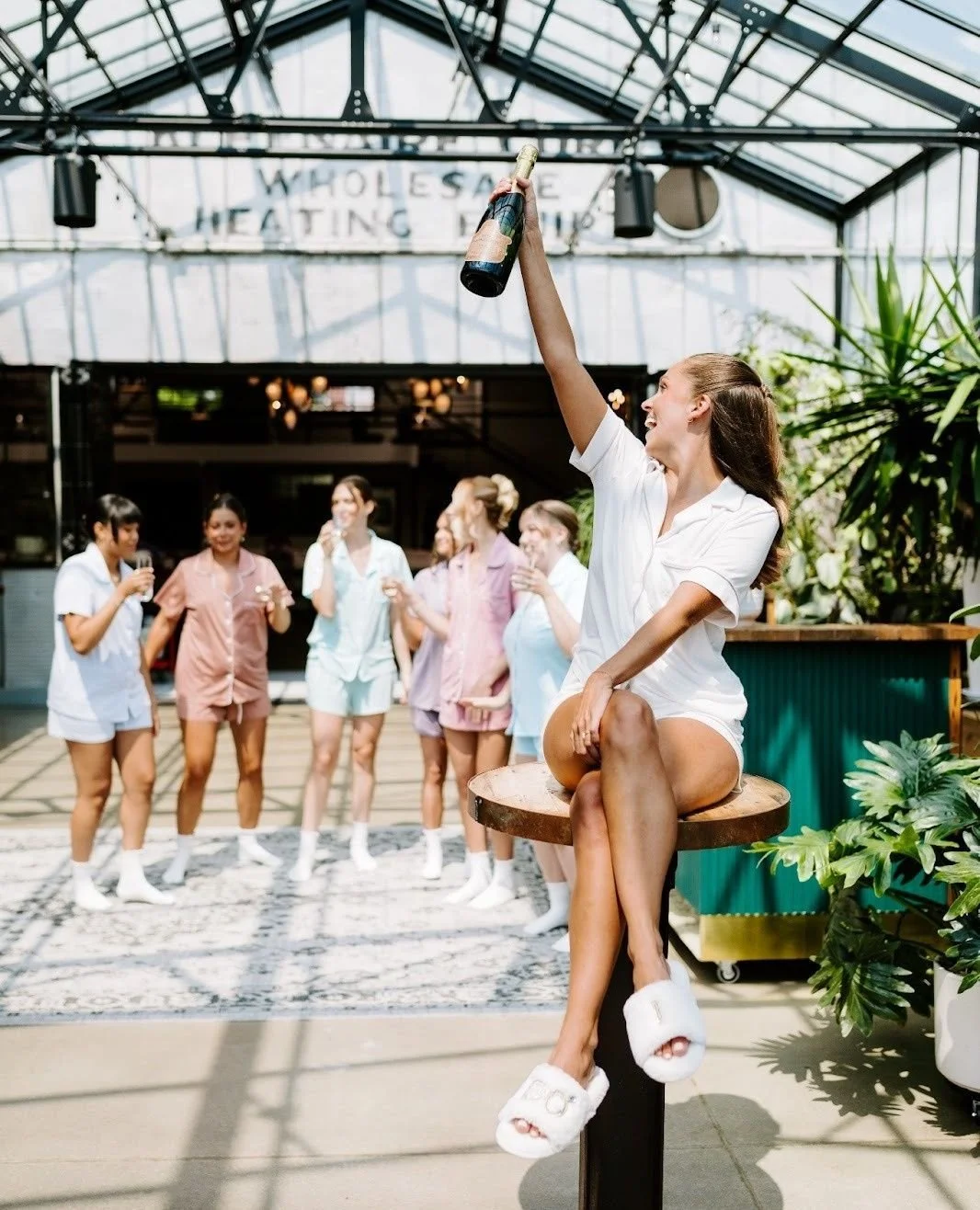 Wedding morning with the girls >>> ⁠
⁠
⁠
Photographer: @karlyellisphotography ⁠
HMU: @makeupxmcglory⁠
⁠
⁠
#weddingmorning #gettingreadyphotos #bridesmaids #wiwedding #madisonwedding #madisonweddingphotographer ⁠