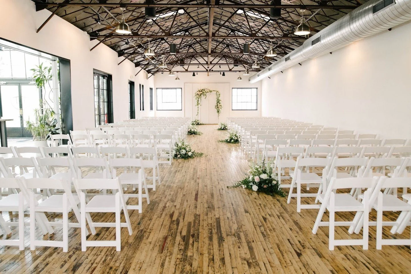 Don&rsquo;t waste precious moments shutting guests from location to location on your big day.  The Tinsmith is a one stop shop from getting ready, to the ceremony, dinner, and dancing!⁠
⁠
⁠
Planner: @eventgal_wi ⁠
Florist: @generationswfnp ⁠
Photogra