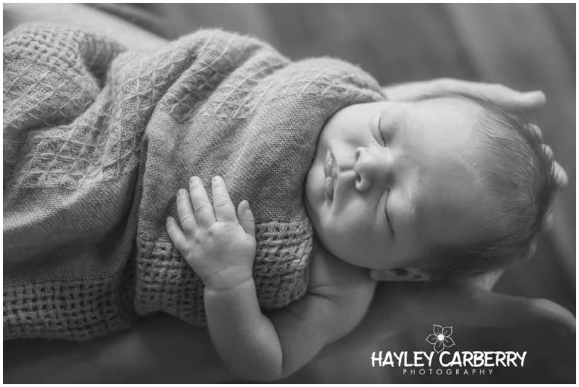 1_CanberraBabiesNewbornChildrenFamilyPortraitPhotographer-4_WEB.jpg
