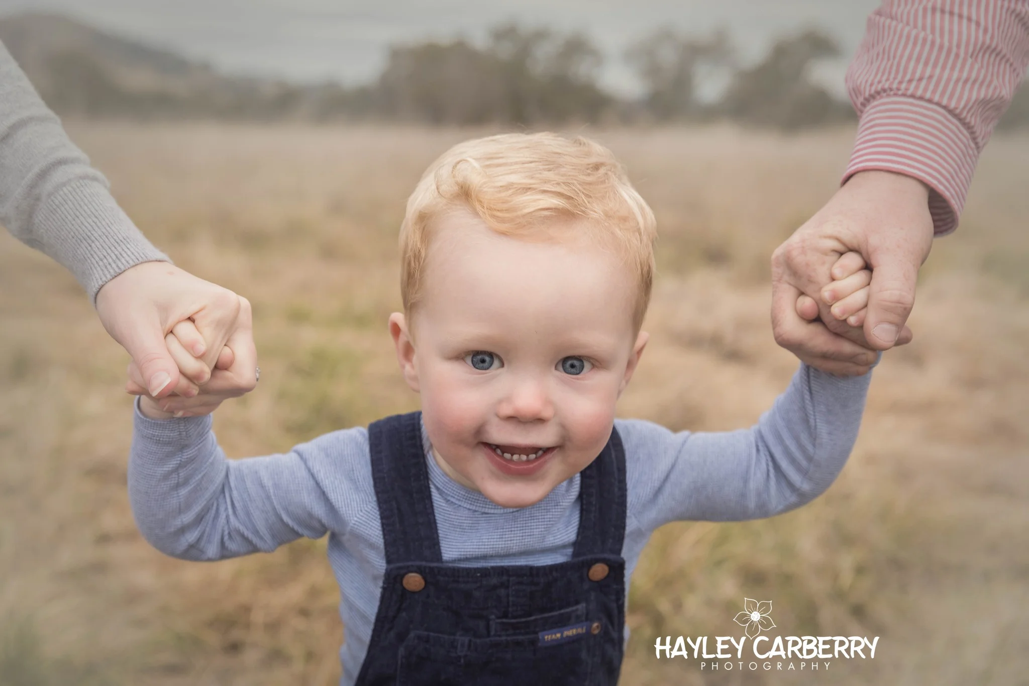 1_CanberraFamilyBabyPortraitChildrenPhotographer2813of1329_WEB.jpg