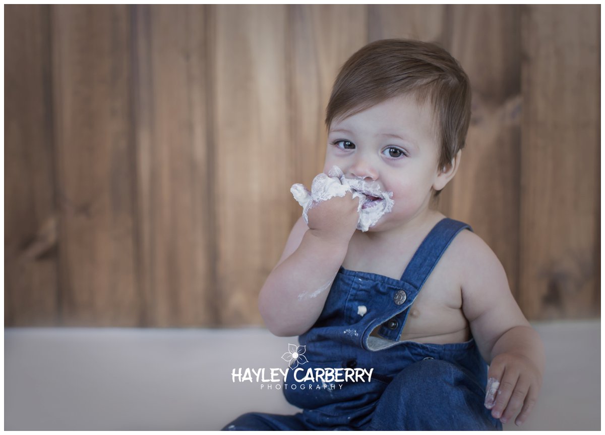 CanberraCakeSmashBabyChildrenPortraitPhotographer-9_WEB.jpg