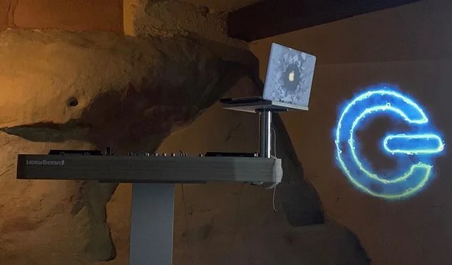 It&rsquo;s coming!!! ☆ 
Live streaming event from the dark underground labs of Project E... -
-
Date/Time:
May 15, Friday/9pm PST.  21:00.
-
𝘽𝙀𝙄𝙉𝙂 𝙎𝙀𝙍𝙑𝙀𝘿: TECHNO. 
Main dish - Major Kicks★ 
Side - Groovy Sounds★ 
Dessert - Electrifying Epi