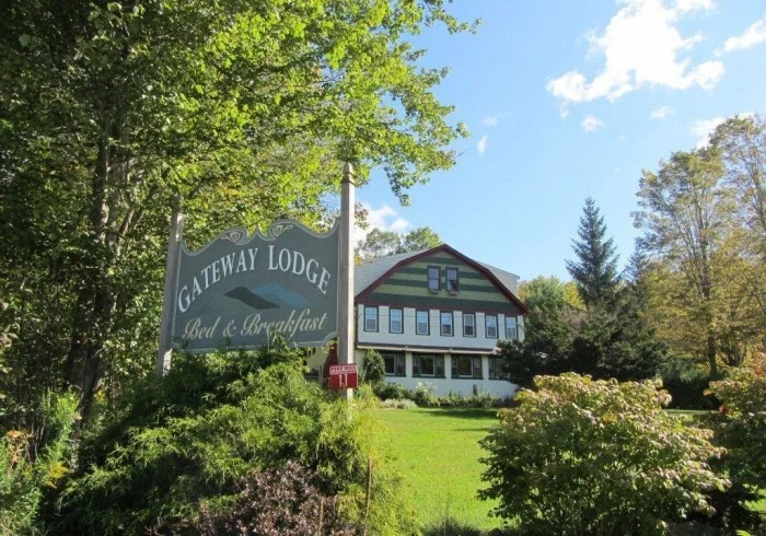 Highmount, NY (8 minutes to Spillian Venue) Dutch (Nederland) hospitality, country styling, hectares of property to wander and discover. Come visit us soon!