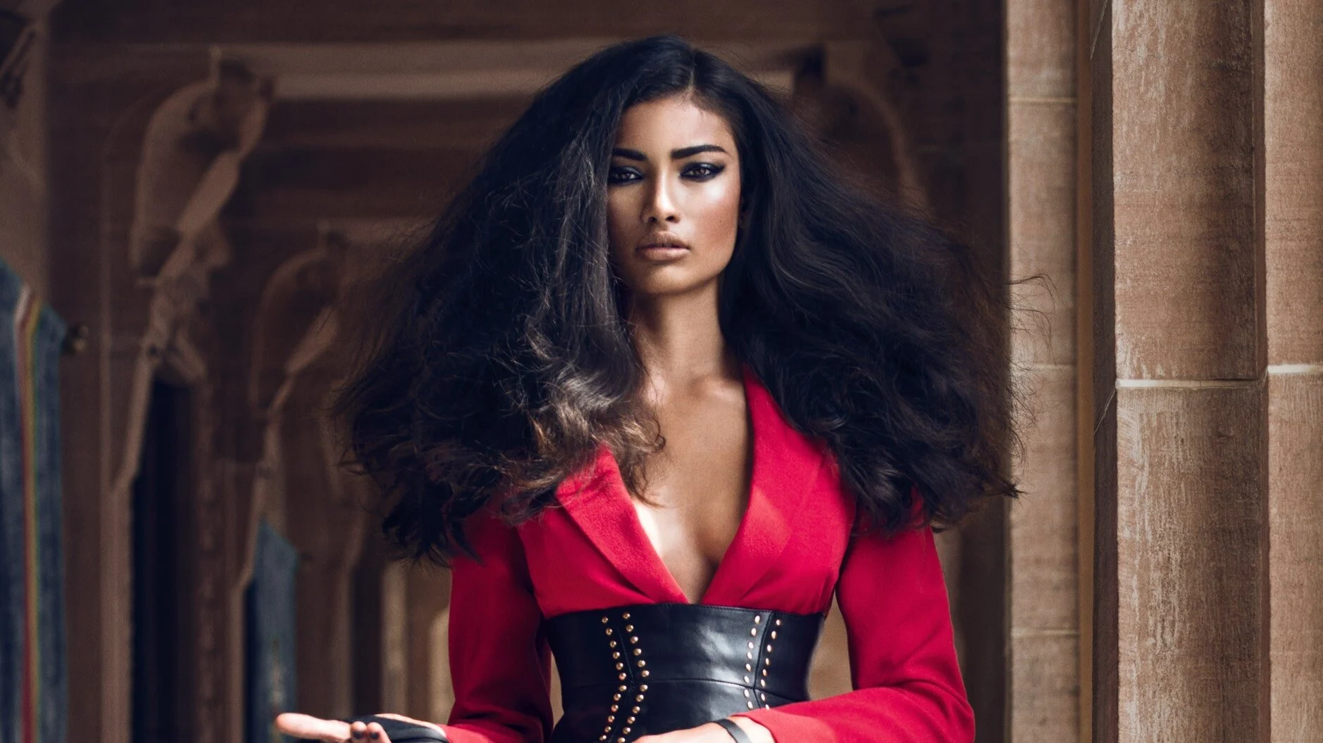 What's The Difference Between Hydrating and Moisturising Hair?