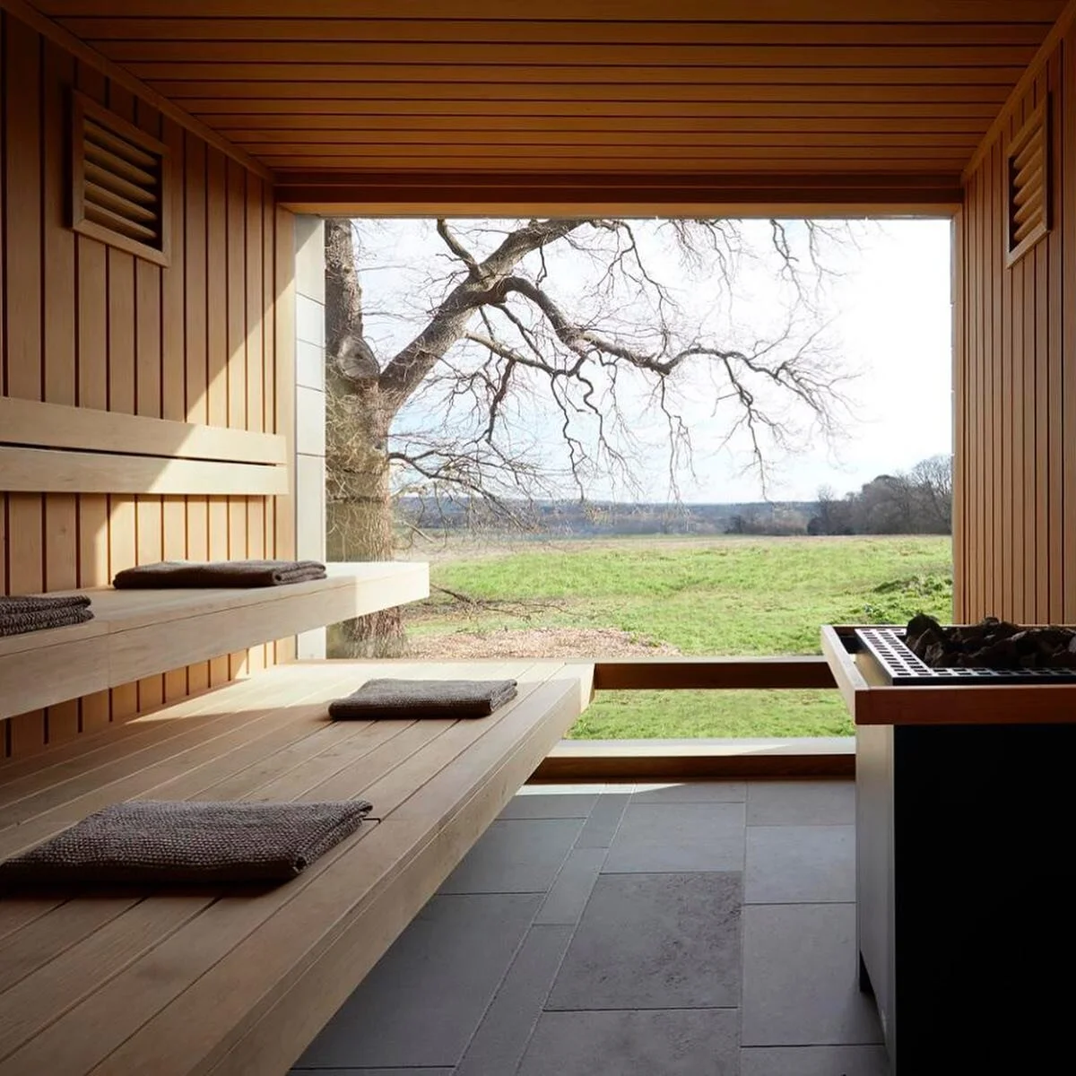 Swipe to have a look at the brand new nature-inspired spa &ldquo;The Bothy&rdquo; by Wildsmith, which has opened in Hampshire. 

The spa, which is part of the group's Heckfield Place property, was created in partnership with Wildsmith, a brand that s