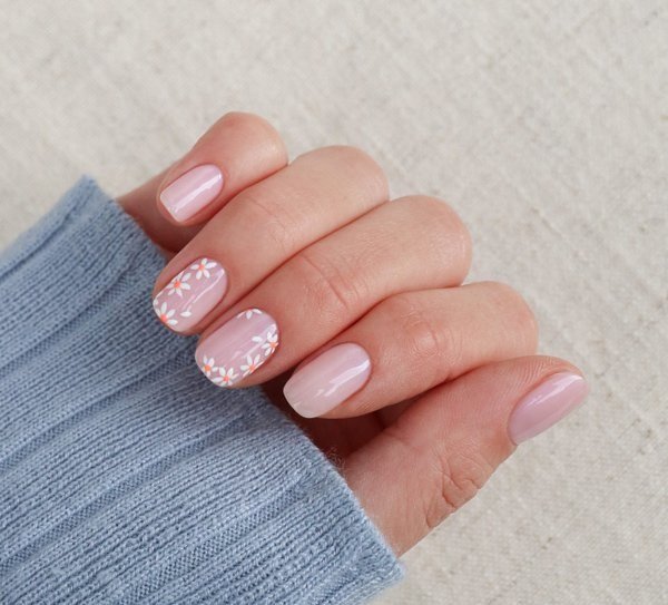 32 Best white nails design for graduation manicures inspiration 2022 -
